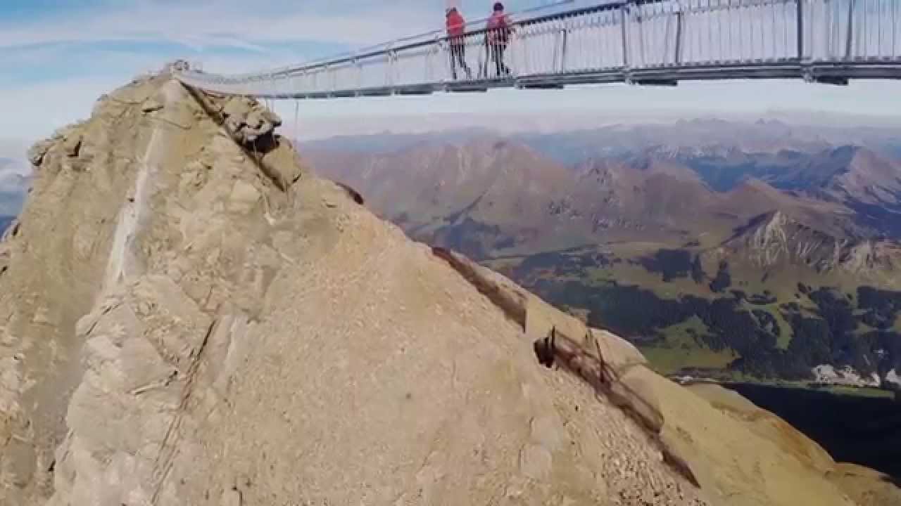 Inaugurado el Peak Walk un puente entre dos picos en Suiza