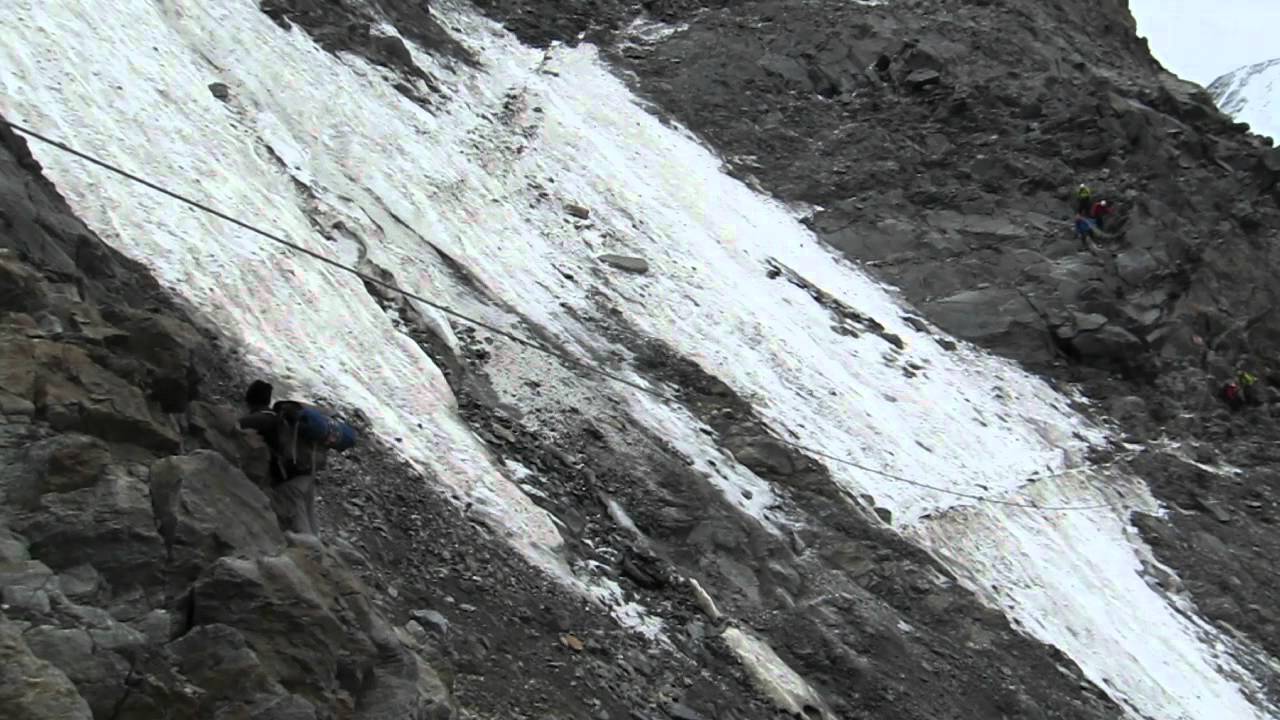 Los guías suspenden la ascensión por la ruta normal al Mont Blanc